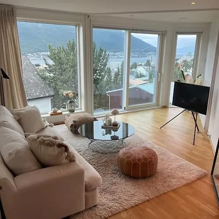 Apartment En Koselig Og Sentral